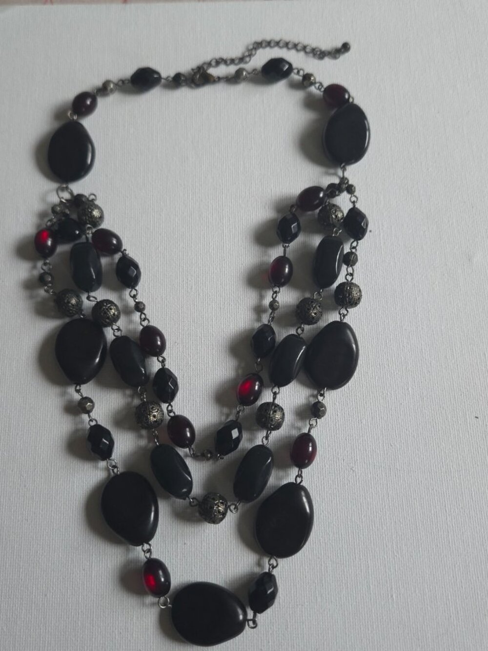 Vintage Gothic Black & Deep Red 3-Strand Statement Necklace Chunky Pebble Bead
